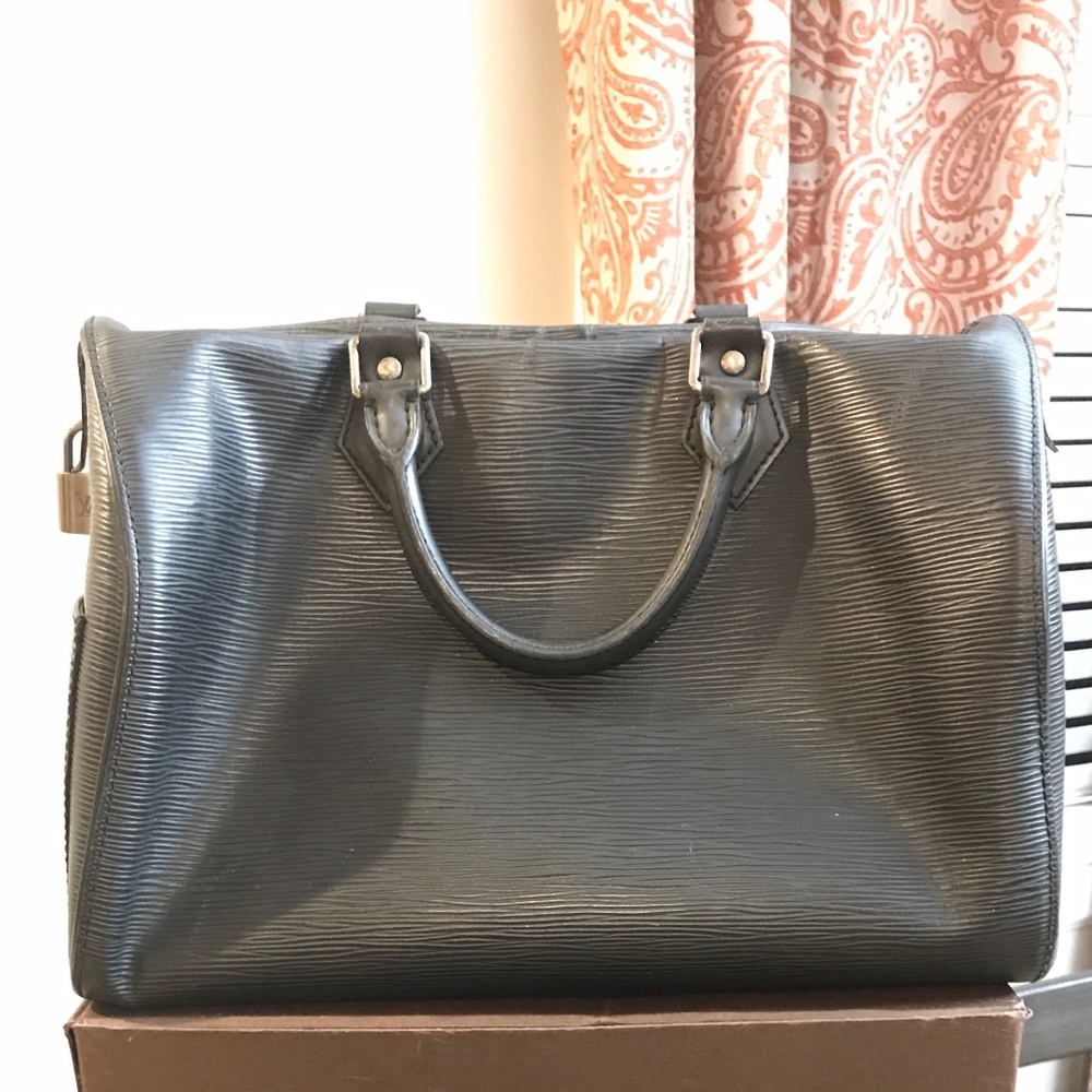 Louis Vuitton Noir Epi Leather Speedy 30
